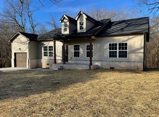 220 Adams Loop, Tennessee Ridge, TN 37178