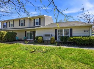 2591 Jefferson Pl Unit B, Stow, OH