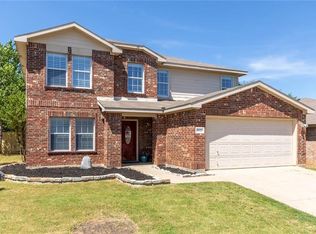 8025 Brook Ridge Dr, Fort Worth, TX 76120