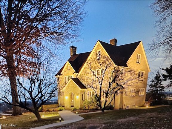 4th image of 413 Oakwood Dr