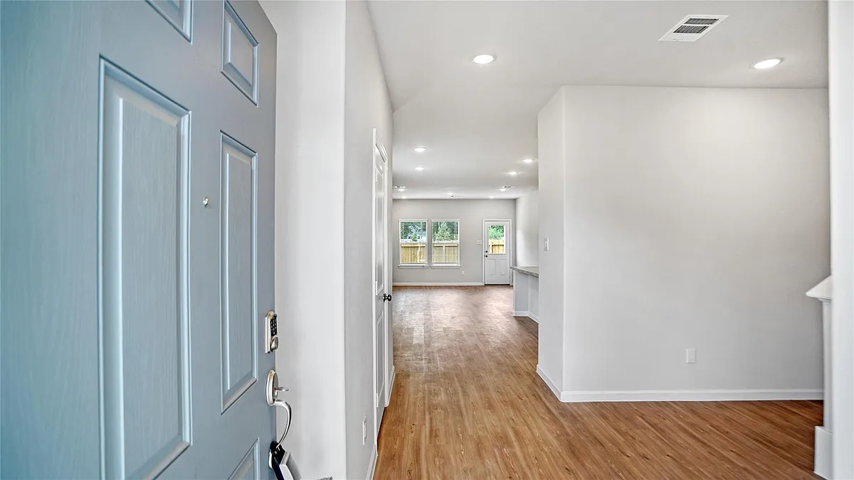 Building Photo - 16505 Opportunity Way