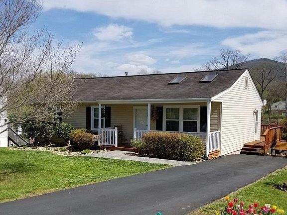 3rd image of 8175 Ashton Ln