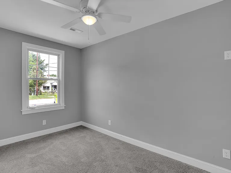 320 Virginia St — Photo 12