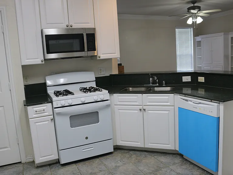 629 Park Place Dr — Photo 12