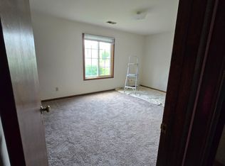 930 Camellia Dr APT 1, Munster, IN 46321