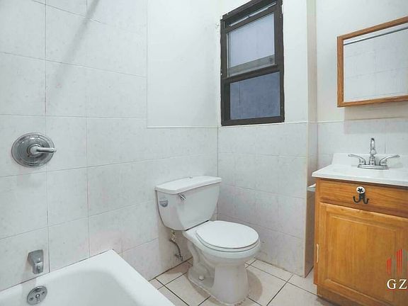 4th image of 101 W 131st St #2