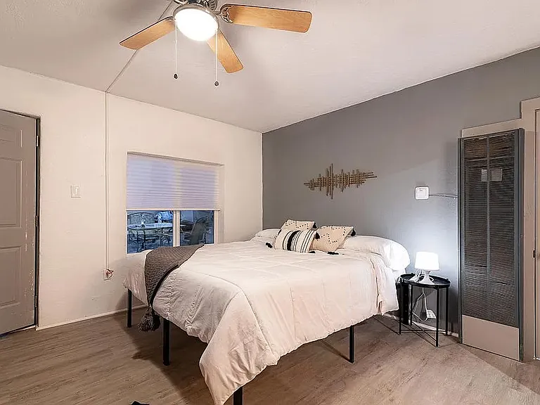 221 Girard Blvd SE #2F — Photo 5