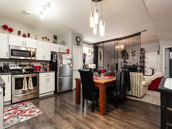 3rd image of 1164 S Keystone Rd W