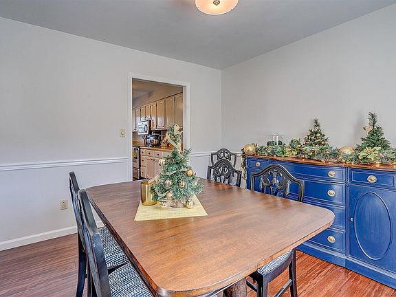 5th image of 57 Grimes St