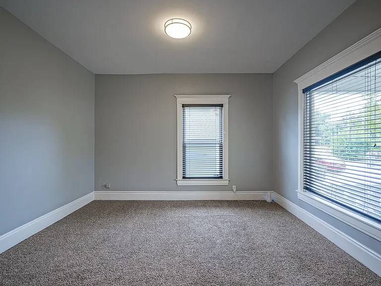 17 N Randolph St — Photo 8