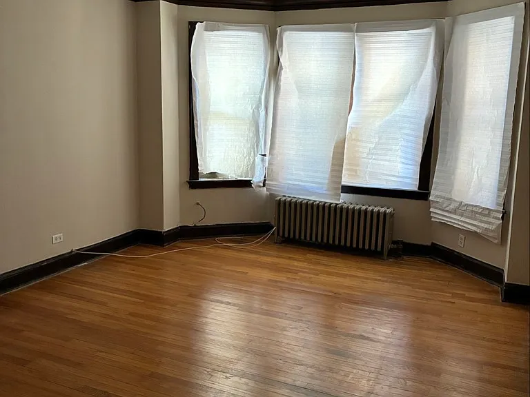 9033 S Loomis St #1B — Photo 6