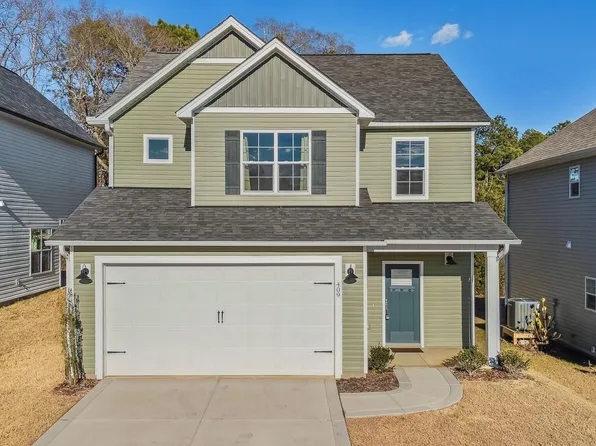 409 Kendall Dr, Southern Pines, NC 28387