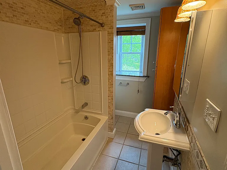 71 North Rd #2 — Photo 10