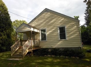 483 Toll Gate Rd, Groton, CT 06340