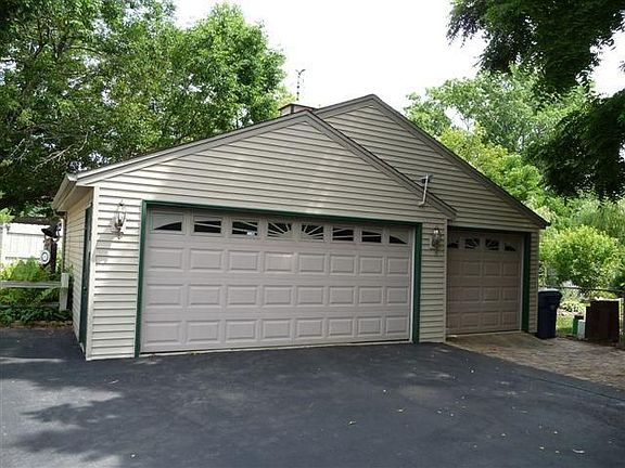 3 Car Garage
