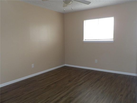 5th image of 937 Quetzal St APT 4