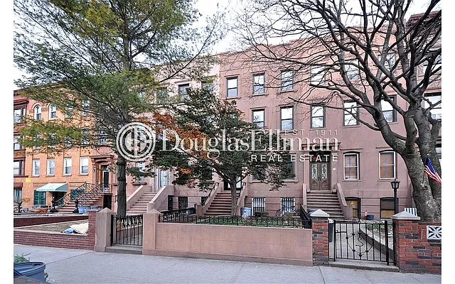 Rented by Douglas Elliman | media 27