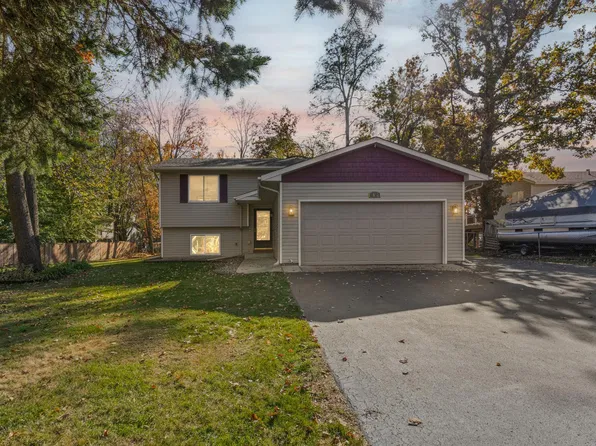 1832 Center St, Centerville, MN 55038