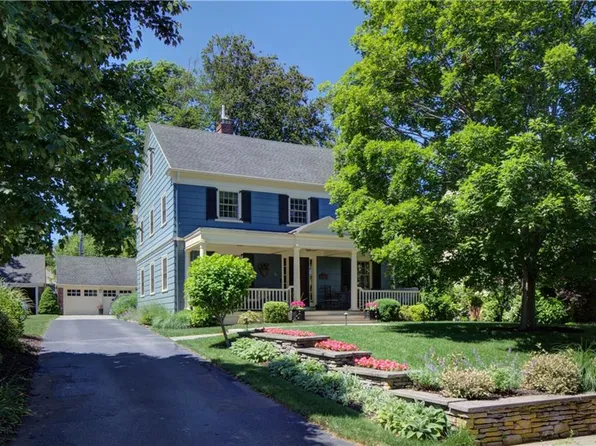 51 Ayrault St, Newport, RI 02840