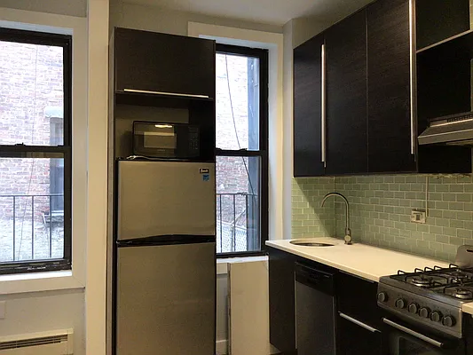 Rented by Corcoran | media 27