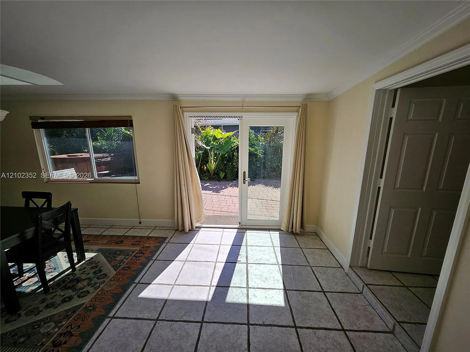3 bed, 2.0 bath, 1845 sqft, $3,600 — Photo 4