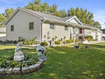 2150 W 95th Ave, Crown Point, IN, 46307