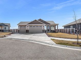 2324 Goodnight Trl, Cheyenne, WY 82007