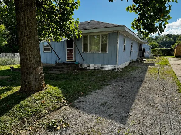 1861 N Olive St, South Bend, IN 46628