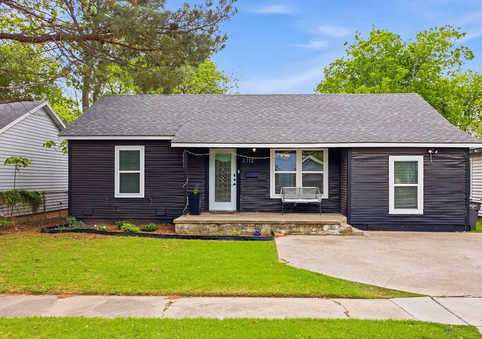 TCU-2712 Frazier Ave — Photo 1