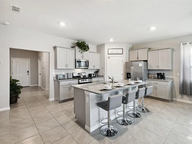 7704 Oakmoss Loop — Photo 46