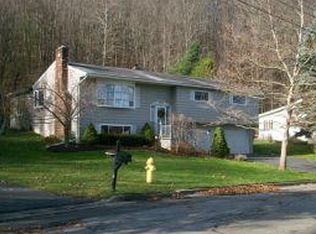 1528 Drexel Dr, Vestal, NY 13850