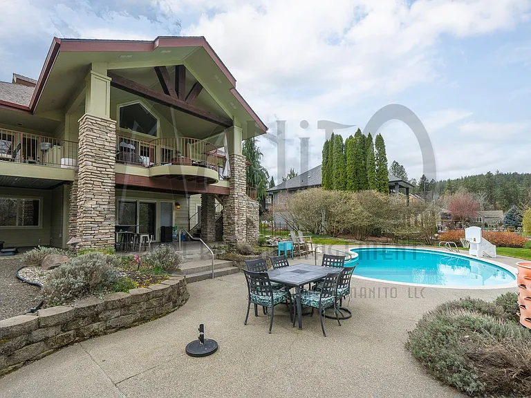 115 E Meadowlane Rd — Photo 37
