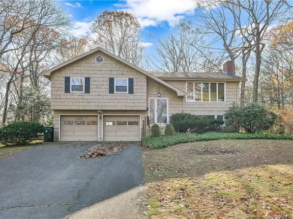 8 Raisch Drive, Tolland, CT 06084