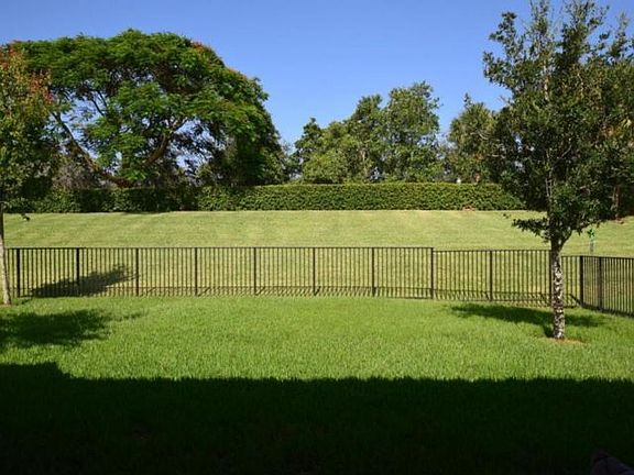 4th image of 2106 Belcara Ct