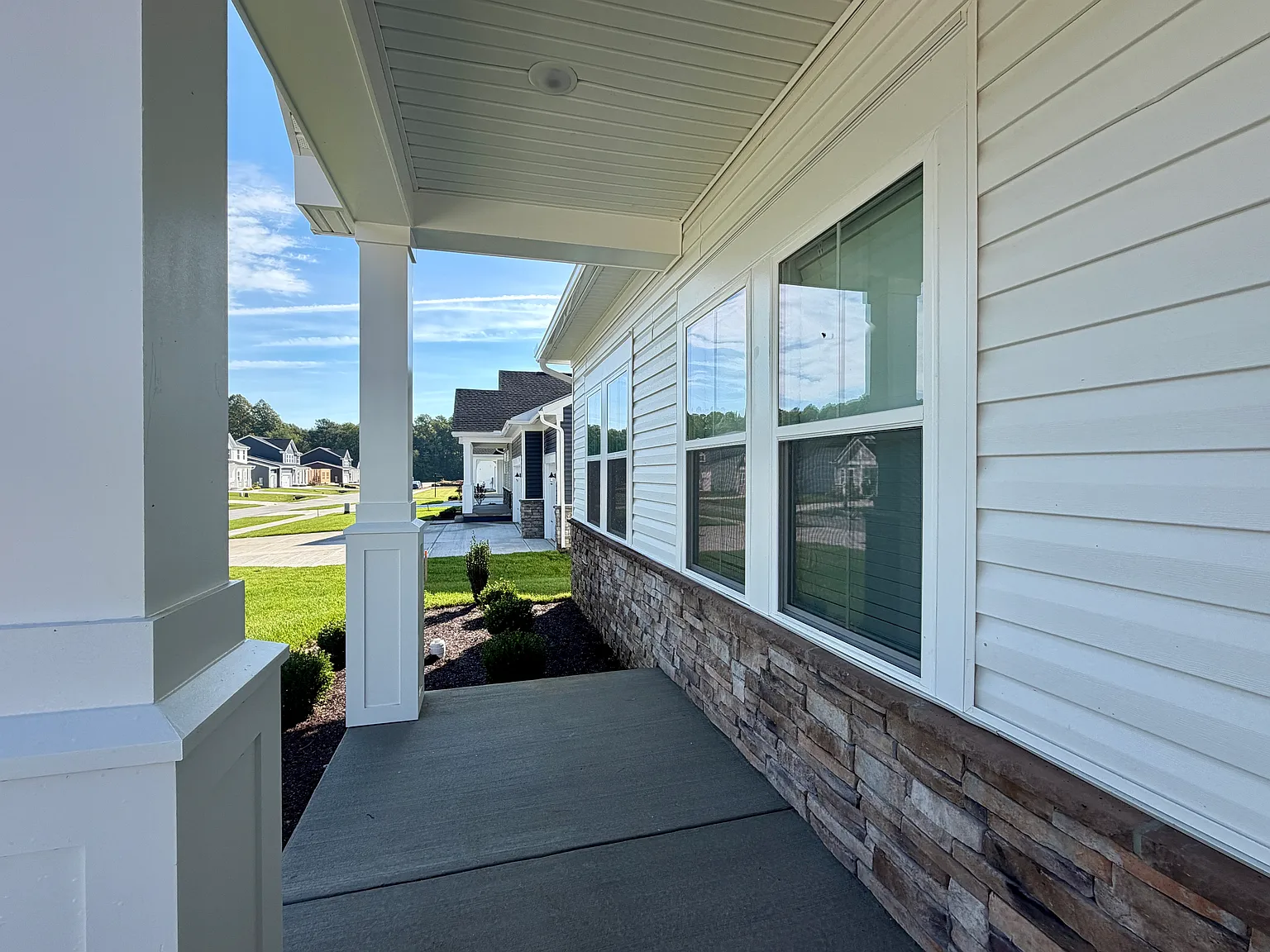3 bed, 1800 sqft, $2,795 — Photo 4