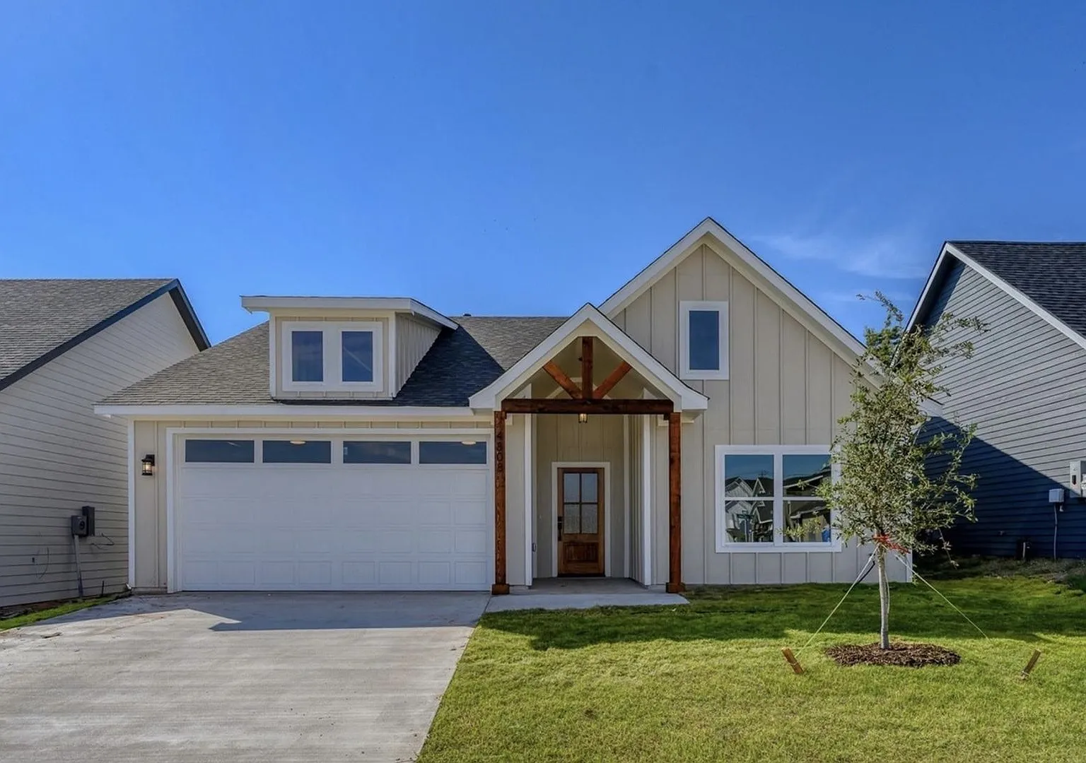 Charming 3BR House in Sherman — Photo 1