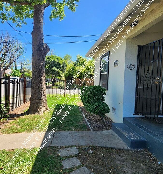 1st image of 3972 4th Ave