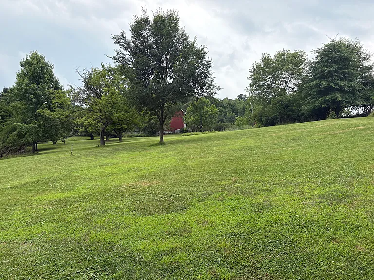 608 Dorseyville Rd — Photo 11