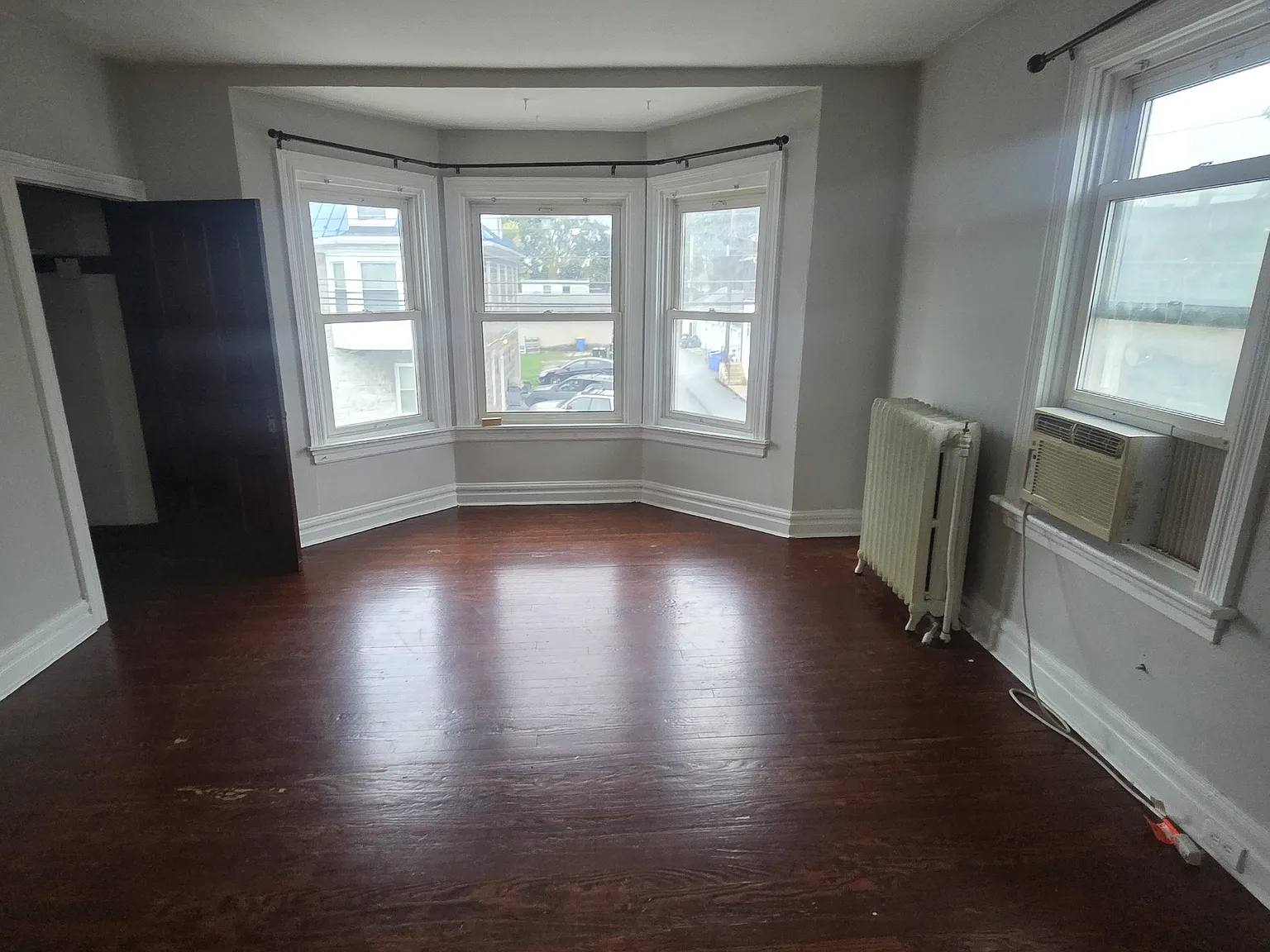 1 bed, $1,050 — Photo 2