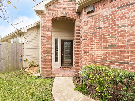 3rd image of 2419 Alamanni Dr