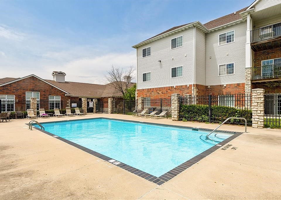 1st image of 6255 Beechtree Dr Unit 1302