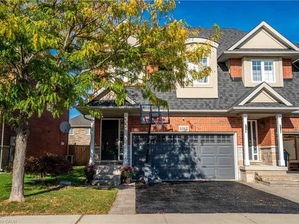 2267 Whistling Springs Cres, Oakville, ON L6M 5G5