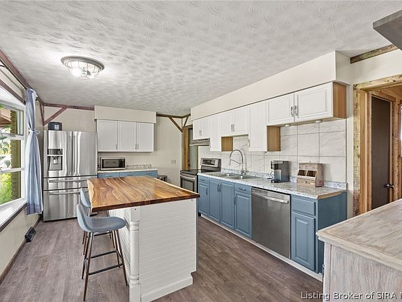 2nd image of 1610 Bennett Road