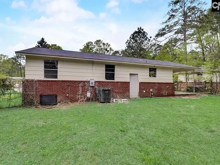 329 Saddlefield Rd — Photo 18