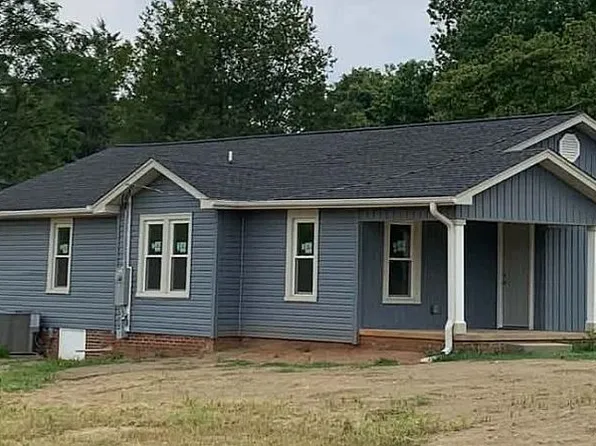 917 W Clemmonsville Rd, Winston Salem, NC 27127