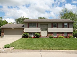 212 Garden Rd, Normal, IL 61761