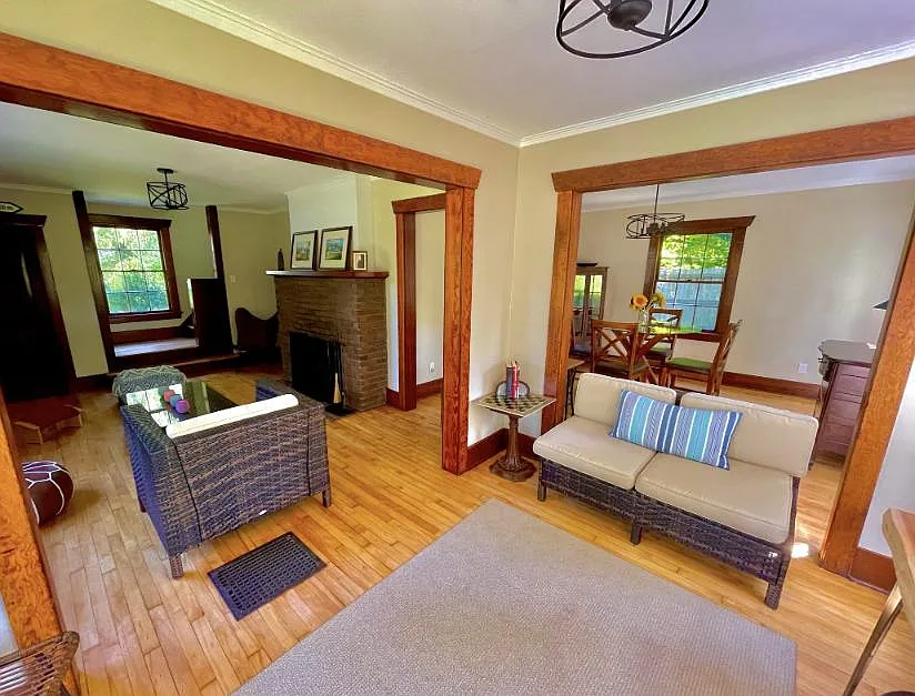 3 bed, 1360 sqft, $2,800 — Photo 2