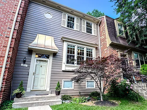 2812 Kelly Sq Photo 1