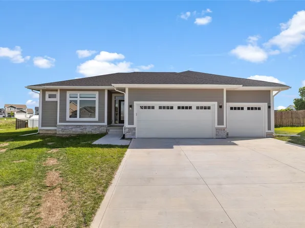 204 11th Ct NW, Bondurant, IA 50035