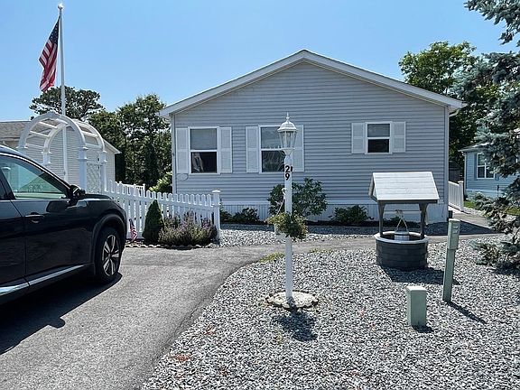 3rd image of 29 Headlands Dr